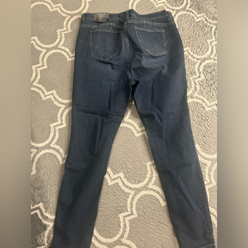 NWT Torrid Size 18R Bombshell Skinny Blue Jeans - Stretch Denim - Picture 2 of 5